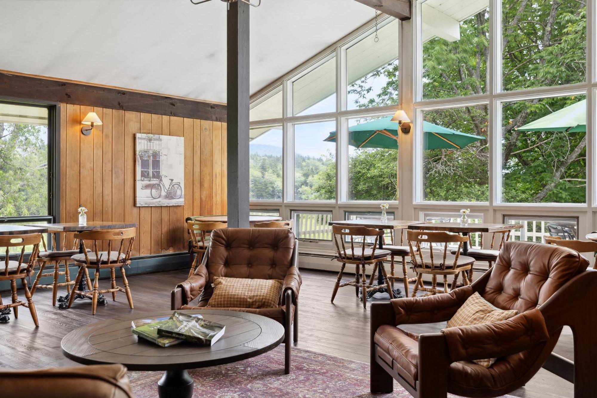 Mountaineer Inn ウェスト・ドーバー エクステリア 写真